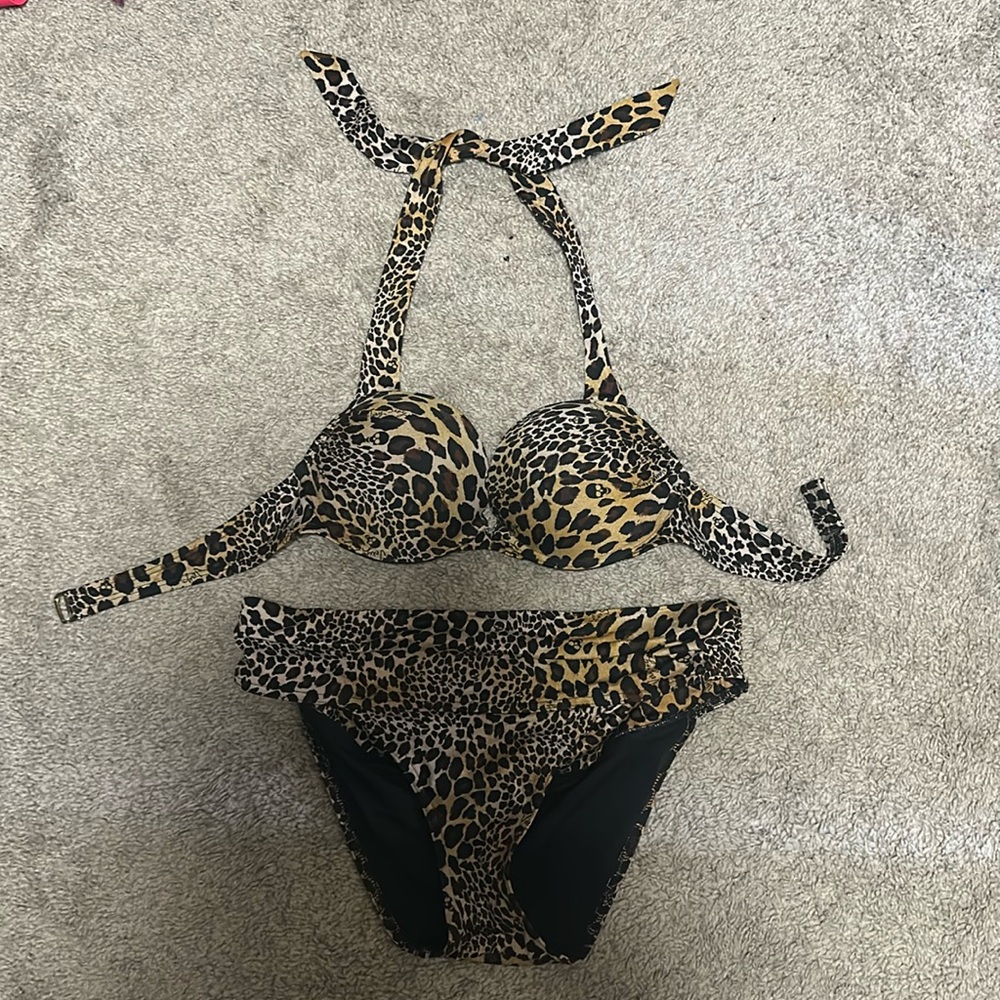 Victoria secret push-up leopard bikini 34b and medium bottoms